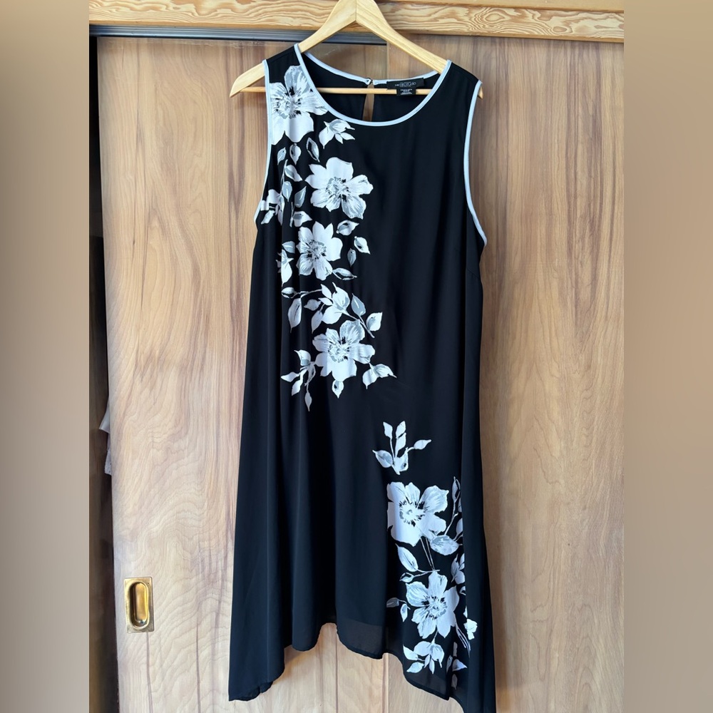 Floral Black Dress, Black and White Dress, Sleeveless cocktail dress, flowers